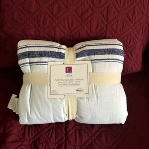 Lush decor Blue and White Cotton Quilted Throw